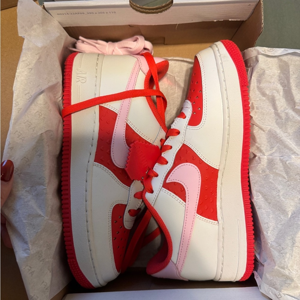 Nike Air Force 1 Valentines Edition